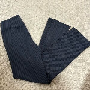 NWT Lululemon Ribbed Softstreme Zip- Leg HR Crop 25”